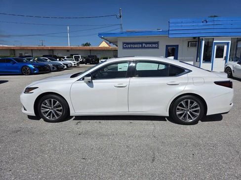 Used 2019 Lexus ES 350 w/ Accessory Package 2 image 4