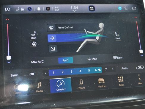 Used 2024 Jeep Grand Cherokee Limited image 9