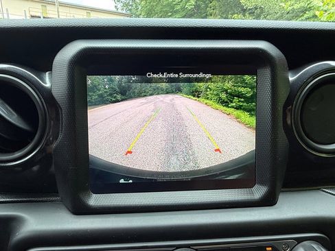 Used 2023 Jeep Wrangler Unlimited Sport AWD/4WD image 23