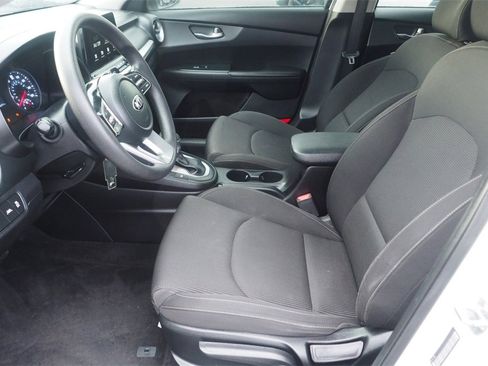 Used 2020 Kia Forte LXS image 9