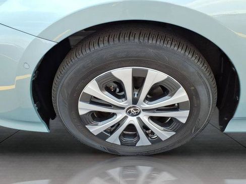 Certified 2022 Toyota Prius LE AWD/4WD image 26