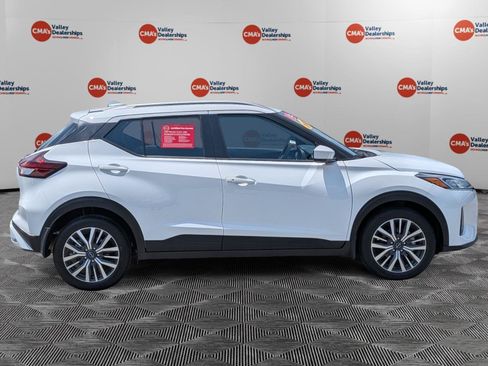 Used 2024 Nissan Kicks SV FWD image 4