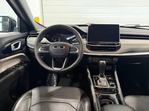 Used 2023 Jeep Compass Limited AWD/4WD image 28
