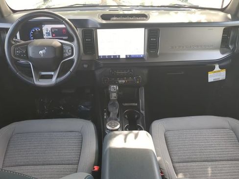 Certified 2022 Ford Bronco Outer Banks w/ Sasquatch Package AWD/4WD image 15