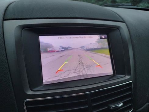 Used 2013 Lincoln MKT AWD image 74