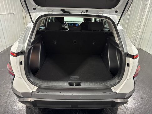 Used 2025 Hyundai Kona SEL AWD/4WD image 42