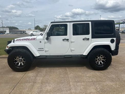 Used 2015 Jeep Wrangler Unlimited Sport w/ Quick Order Package 24S AWD/4WD image 4