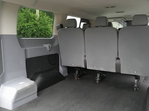 Used 2017 Ford Transit 150 XL RWD image 8