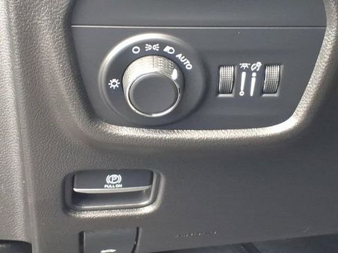 Used 2023 Jeep Grand Cherokee Altitude image 21