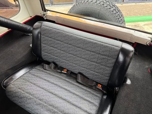 Used 1987 Jeep Wrangler Base image 16