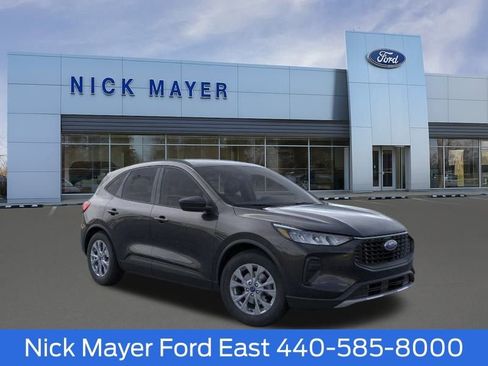 New 2025 Ford Escape Active w/ Active Premium Tech Pack image 7