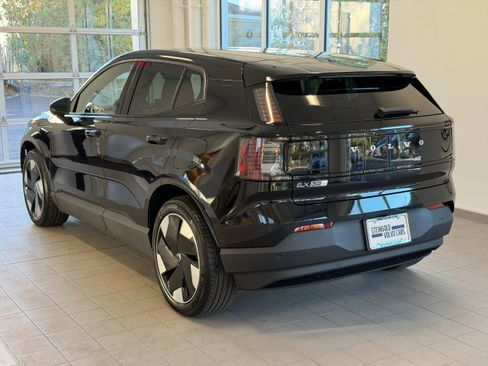 New 2026 Volvo EX30 Ultra w/ Climate Package image 7