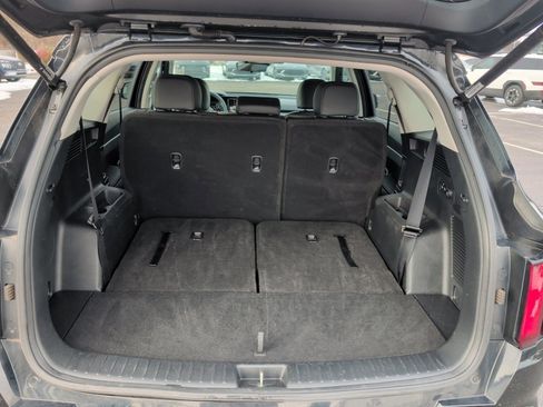 Used 2023 Kia Sorento S w/ Panoramic Sunroof Package image 18