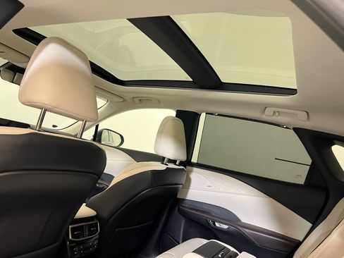 Used 2024 Lexus RX 350 w/ Convenience Package image 33