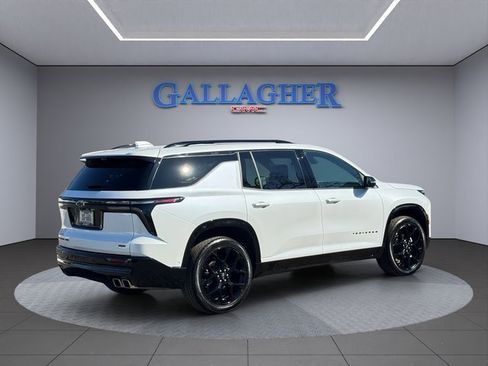 Used 2024 Chevrolet Traverse RS w/ LPO, Floor Liner Package image 4