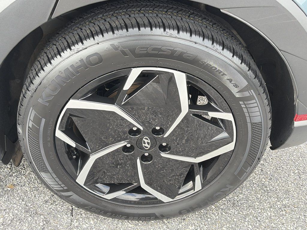 Used 2024 Hyundai Ioniq 5 SEL RWD image 28