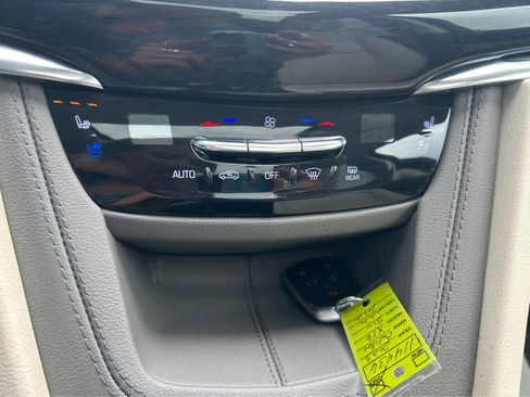 Used 2023 Cadillac XT6 Premium Luxury w/ Technology Package image 25