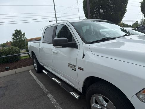 Used 2019 RAM 1500 Big Horn AWD/4WD image 2