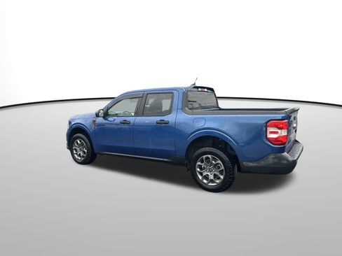 Used 2023 Ford Maverick XLT image 3