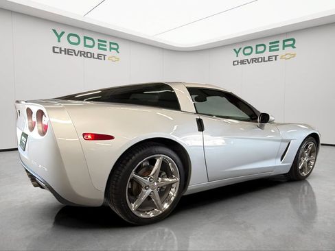 Used 2011 Chevrolet Corvette Coupe w/ Preferred Equipment Group RWD image 6