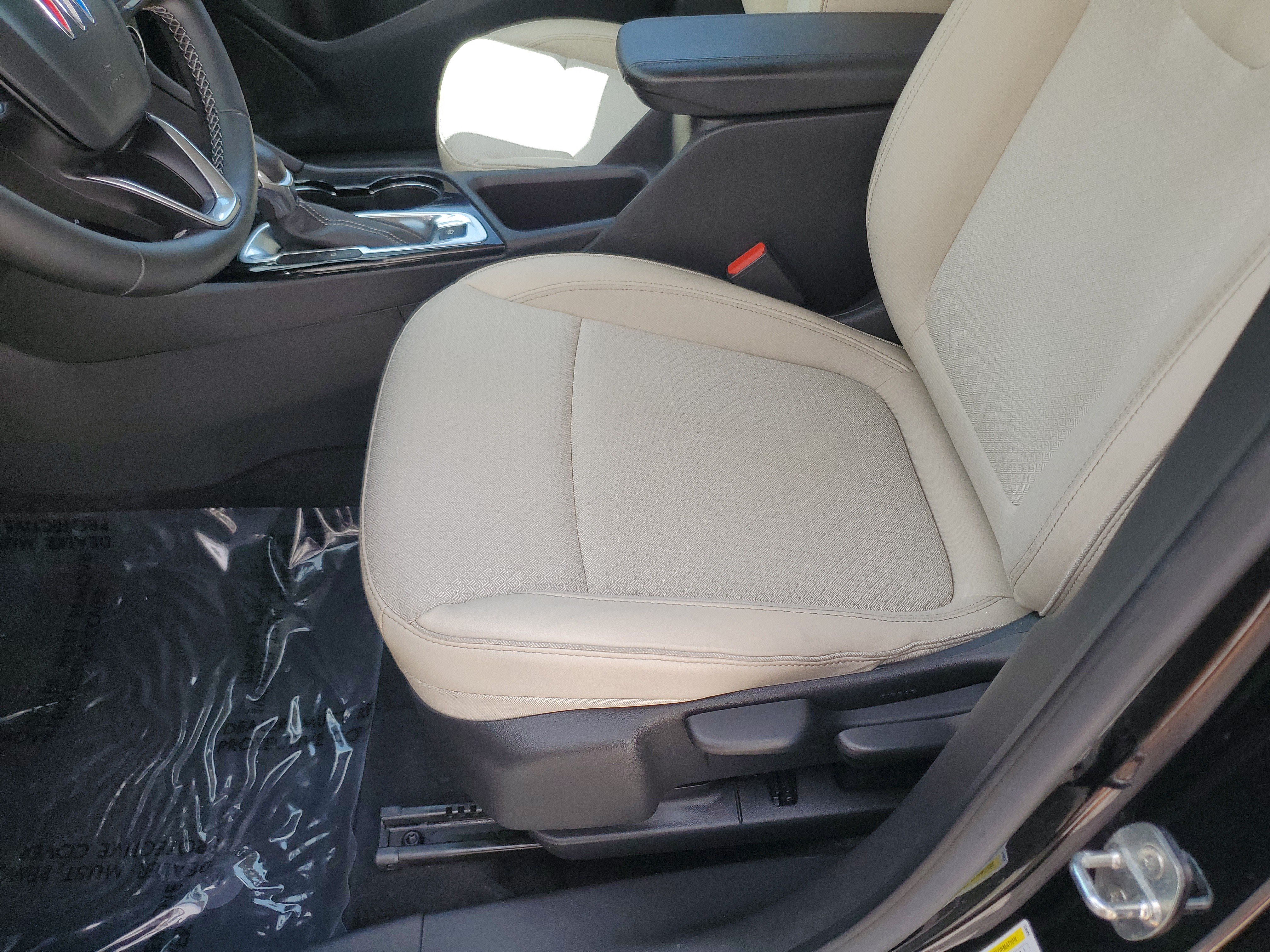 Certified 2024 Buick Encore GX Preferred FWD image 19