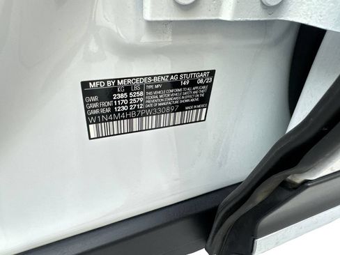 Used 2023 Mercedes-Benz GLB 250 4MATIC image 92