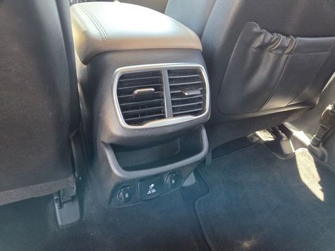 Used 2020 Hyundai Santa Fe Limited FWD image 8