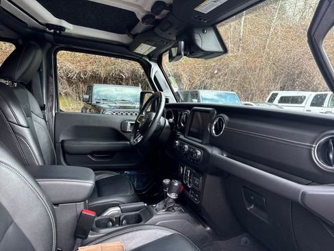 Used 2021 Jeep Wrangler Unlimited Sahara w/ Cold Weather Group image 11