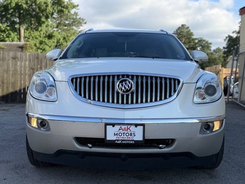Used 2011 Buick Enclave CXL FWD image 3