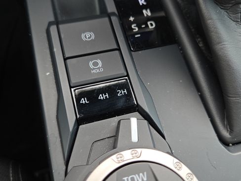 Certified 2025 Toyota Tacoma TRD Off-Road AWD/4WD image 28