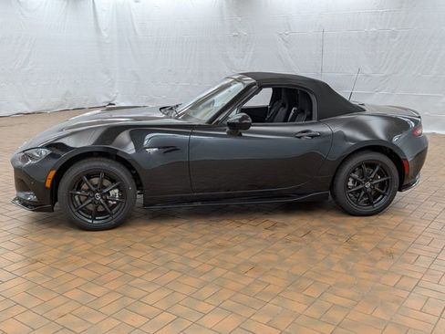 New 2026 MAZDA MX-5 Miata Sport w/ Appearance Package RWD image 5