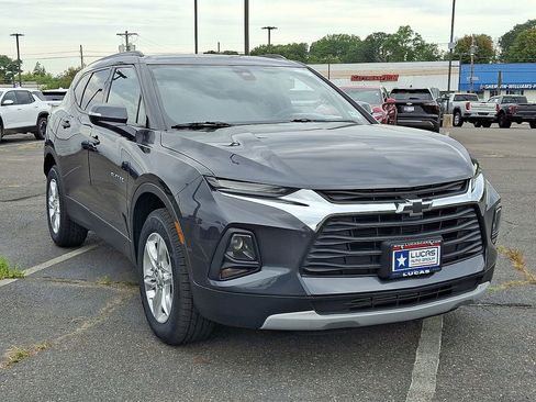 Used 2022 Chevrolet Blazer LT image 2