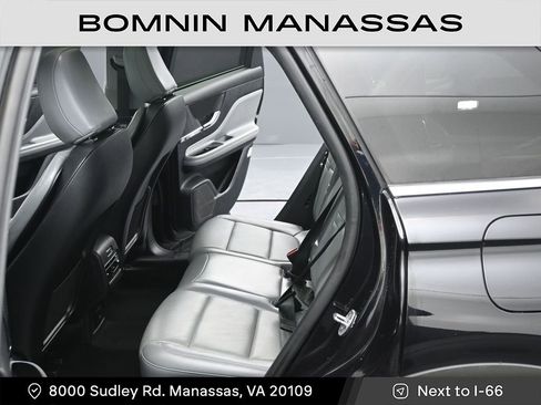 Used 2022 Lincoln Corsair AWD w/ Premium Package image 12