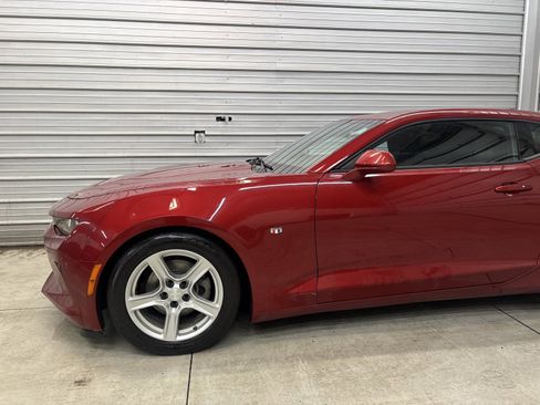 Used 2017 Chevrolet Camaro LT image 3