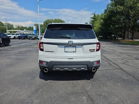Used 2023 Honda Passport TrailSport image 6