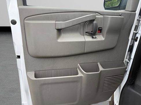 Used 2024 GMC Savana 2500 w/ Driver Convenience Package image 10