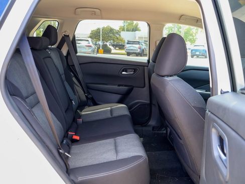 Certified 2026 Nissan Rogue SV FWD image 10