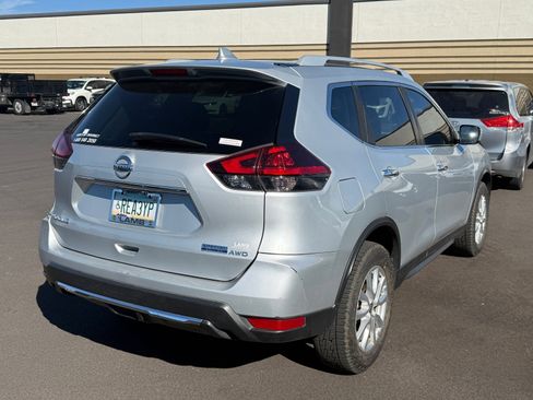 Used 2019 Nissan Rogue S w/ Special Edition Package image 3