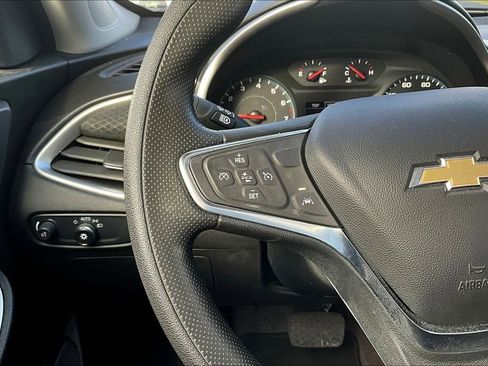 Used 2024 Chevrolet Malibu LT image 11