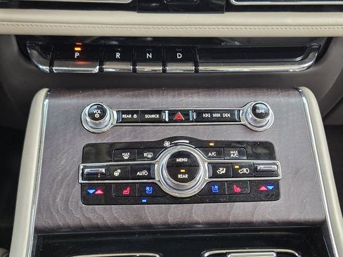 Used 2023 Lincoln Aviator Reserve w/ Equipment Group 201A image 21