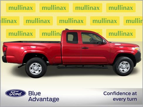 Used 2020 Toyota Tacoma SR image 2