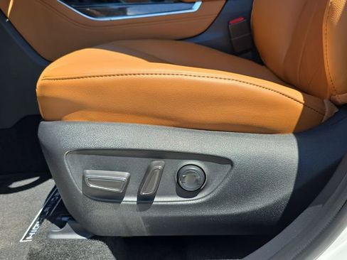 New 2026 Toyota Highlander Platinum image 30