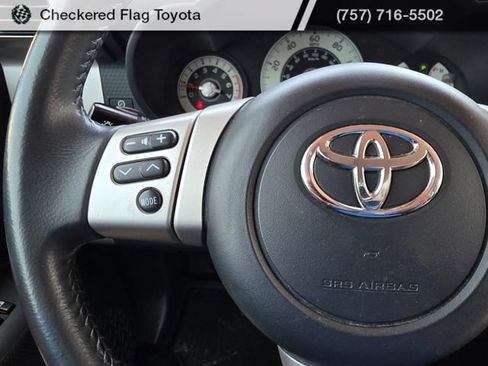 Used 2014 Toyota FJ Cruiser 4WD w/ Upgrade Package image 13