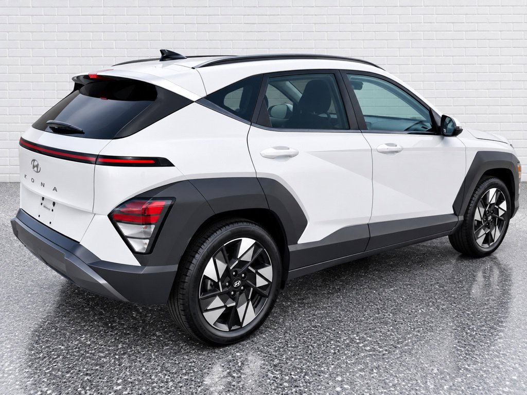 Used 2025 Hyundai Kona SEL FWD image 4