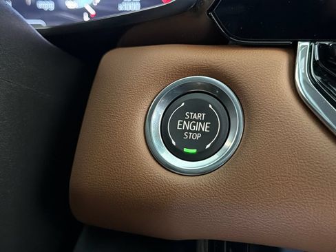 Used 2026 GMC Canyon AT4 AWD/4WD image 6