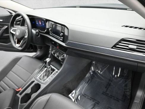 Used 2024 Volkswagen Jetta SE FWD image 27