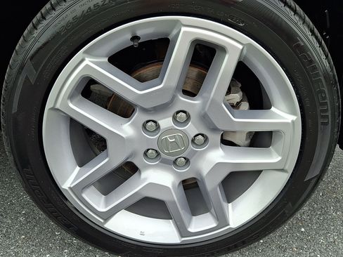 Certified 2024 Honda Passport EX-L image 8