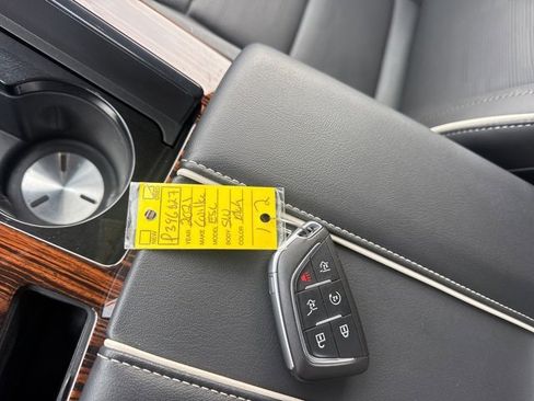 Used 2021 Cadillac Escalade Premium Luxury w/ LPO, Radiant Package image 18