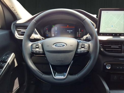 Certified 2024 Ford Escape SE FWD image 17