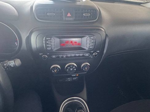 Used 2016 Kia Soul FWD image 17